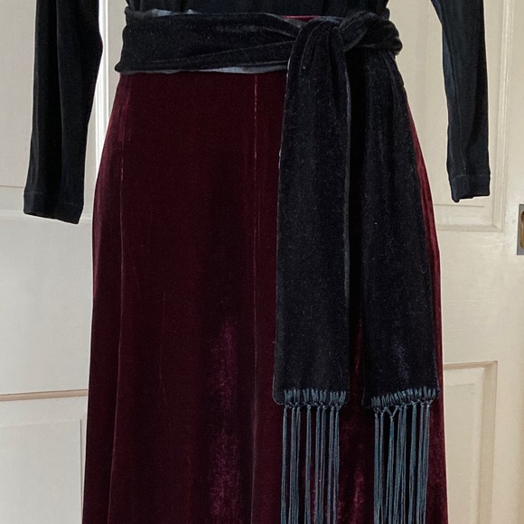 Burgundy Velvet Skirt w Black Velvet Tassel Sash size 14 NEVER WORN - Picture 4 of 10
